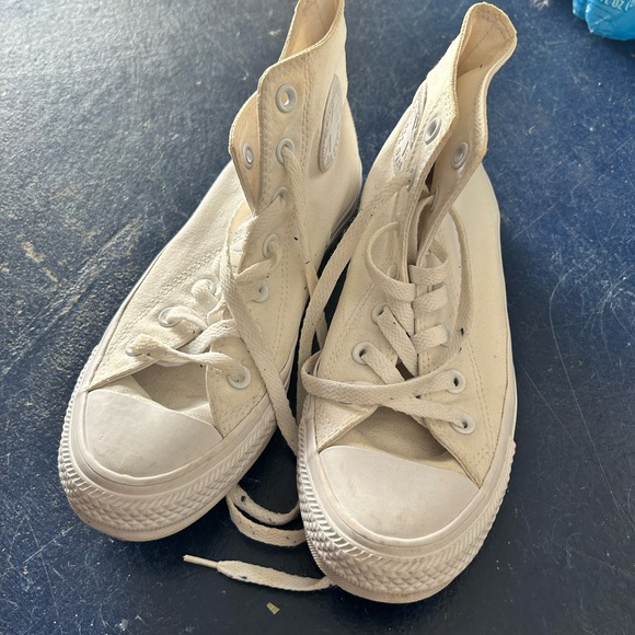 Converse Shoes - Converse shoes